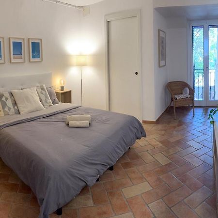 Appartements Dans Agreable Maison De Ville Centre Historique De リミニ エクステリア 写真