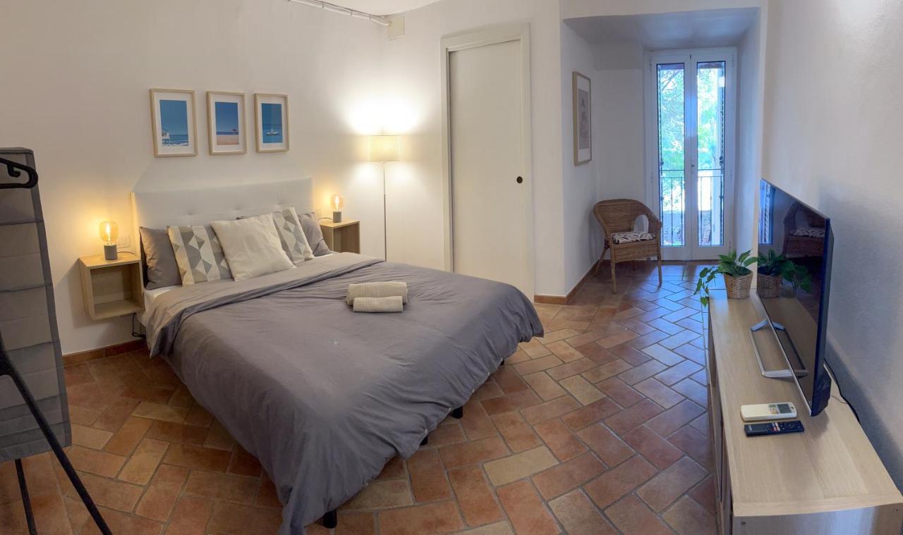 Appartements Dans Agreable Maison De Ville Centre Historique De リミニ エクステリア 写真
